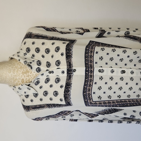 Free People Size S/P Little Secrets Bandana Scarf Print Button Down Top Boho - Picture 3 of 16